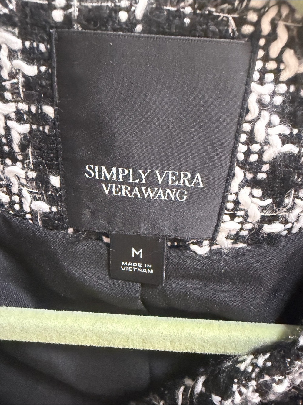 Simply Vera, Vera Wang Black & White Tweed Blazer. Front zip closure.